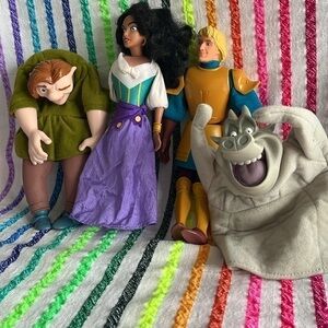 Disney hunchback of Notre Dame finger puppets dolls Burger King‎ 1996 set
